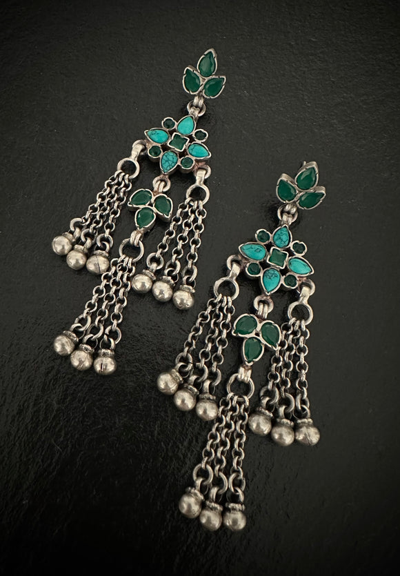 Trendy turquoise Floral Green Drops