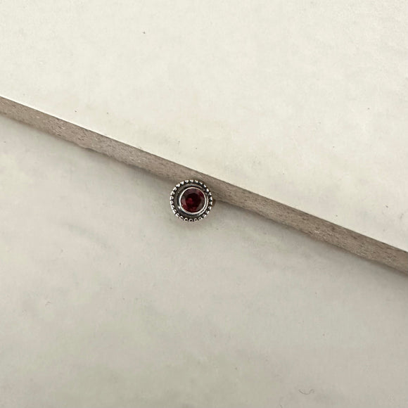 Silver Dot garnet wire nosepin