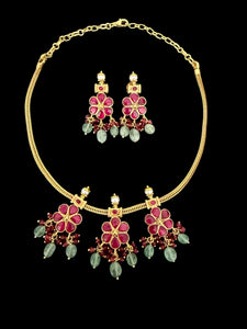 Auric Flower Kemp Necklace with Earrings