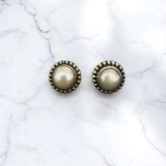 Pearl Carved Rounds