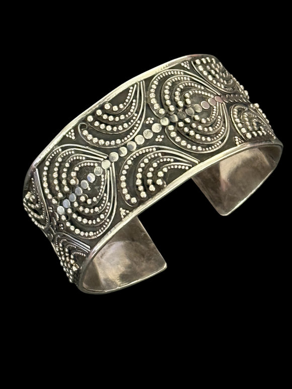 Carved Spiral Dotted Cuff