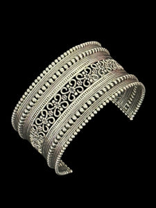 Carved Mesh Broad Cuff