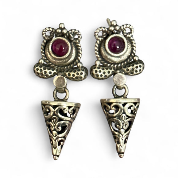 Stoned Triangular Studs