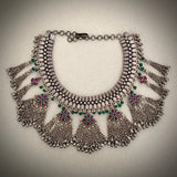 Stonned multi color neckpiece